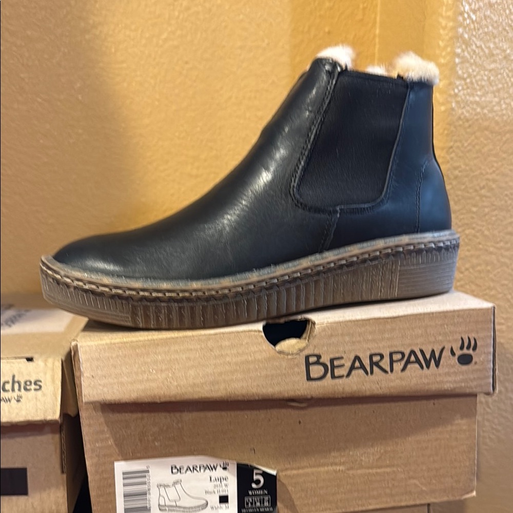 Bearpaw Lupe leather boots